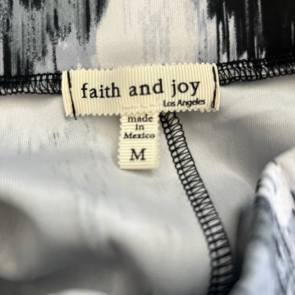 Faith and Joy Flowy Skirt Gray/Black with Mesh Size Medium - Picture 3 of 4